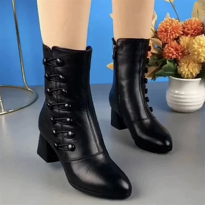Stylish Short Leather All Season Boots!