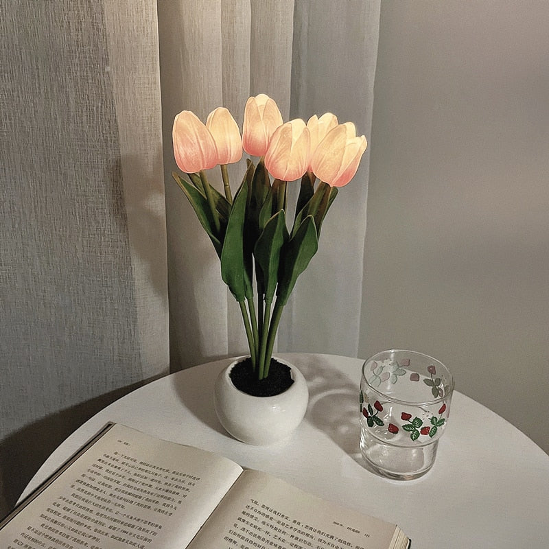CasaVerde | LED Tulip Bloom Table Lamps