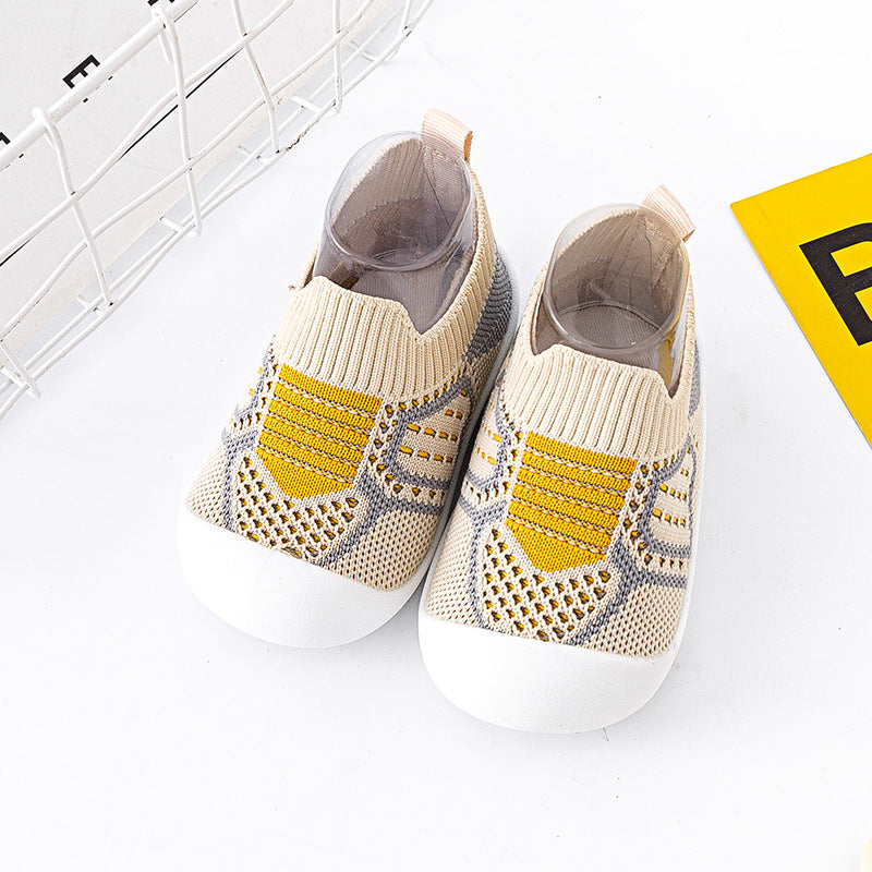 Soft breathable mesh shoes for babies